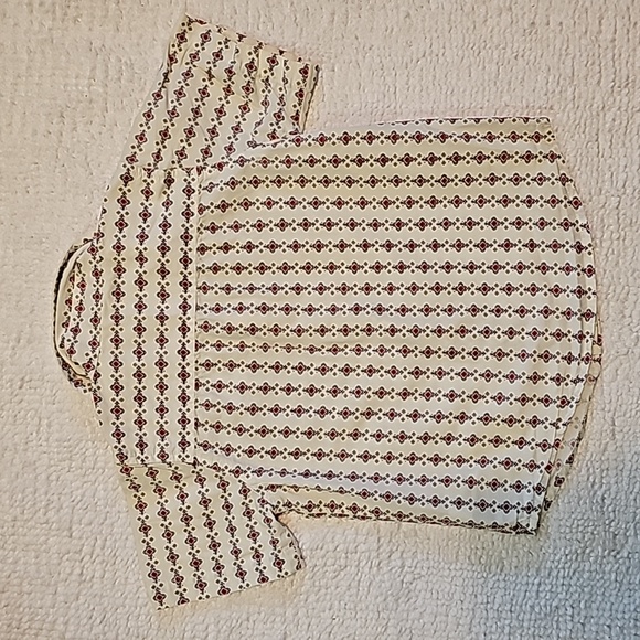 Old Navy Button down shirt, Size 2T Boys.  Pinkish red and white shirt. - Picture 5 of 7